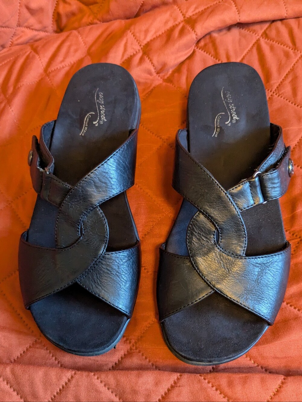 Easy Street Comfort Wave Black Slide Sandals with Cross-Strap Design 7.5WW